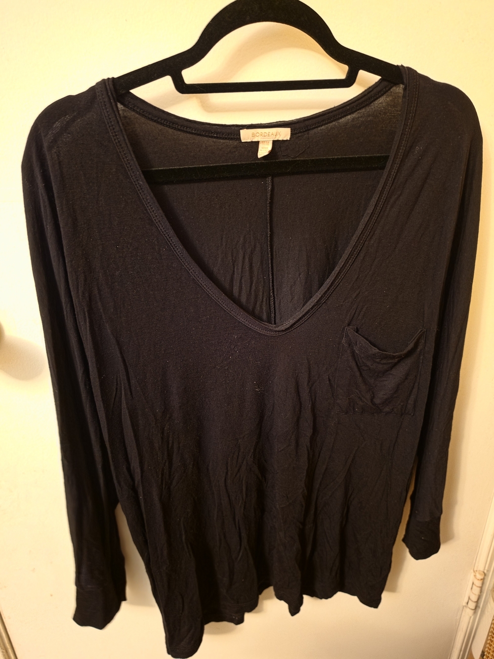 Bordeaux Black Slouchy V-Neck Pocket Long Sleeve Tee Medium